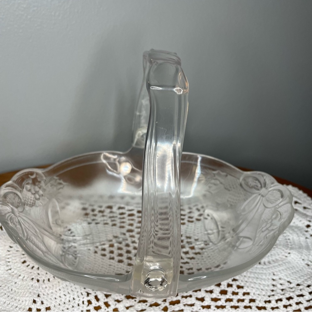 MIkASA Candy Bowl Holiday Bells Clear Cristal Basket. - Picture 1 of 8